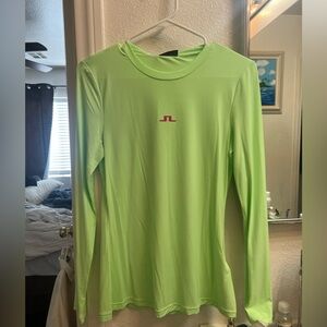 J.Lindeberg Vibrant Green Crew Neck Shirt
Tekia crew neck top